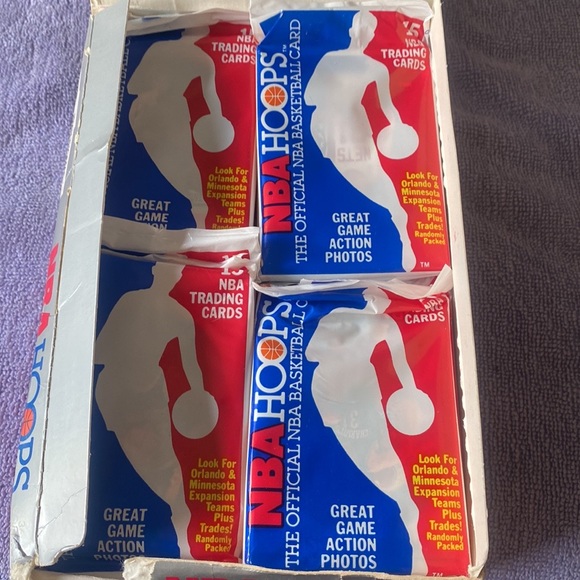 1989 NBA Hoops Basketball Cards,Unopened Packs 4packs for $22 - 15 cards in pack - Picture 3 of 5